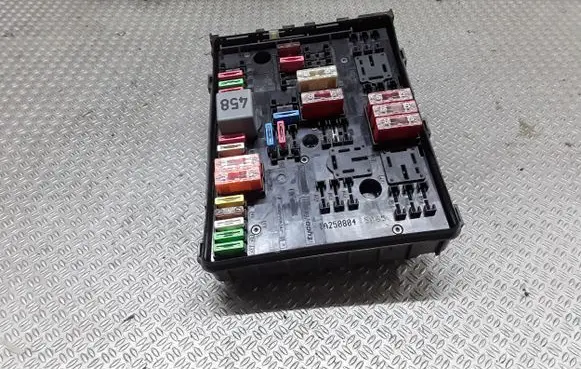 Seat Toledo III (5P) Fuse module 1K0937124K