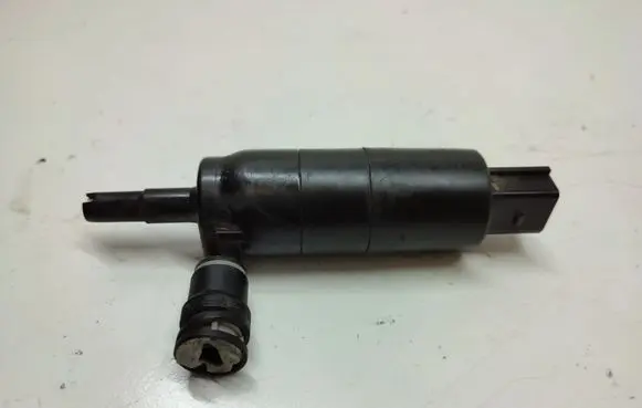 BMW 3 F30 F35 F31 Headlight washer pump 7217792