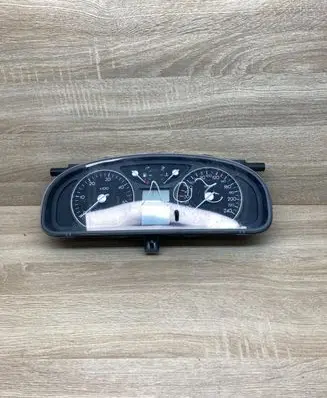 Renault Laguna II Speedometer (instrument cluster) 8200263357