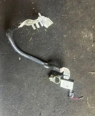 Volkswagen Golf VII Negative earth cable (battery) 5Q0915181G 23122014
