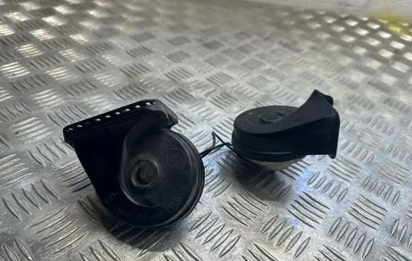 Opel Astra J Horn signal 0055306