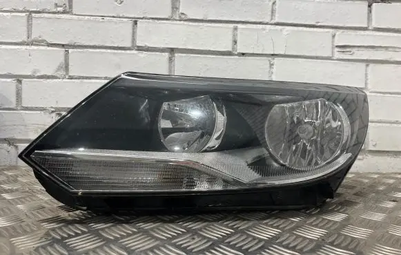 Volkswagen Tiguan Headlight/headlamp 5N1941005