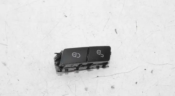 Mercedes-Benz C W204 Central locking switch button 