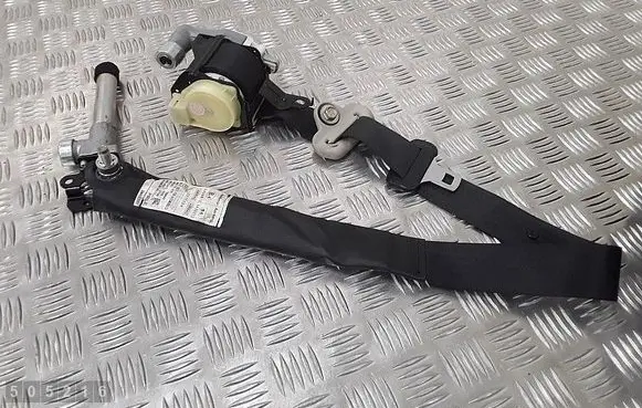 Mazda 3 II Front seatbelt T89404T E40438073
