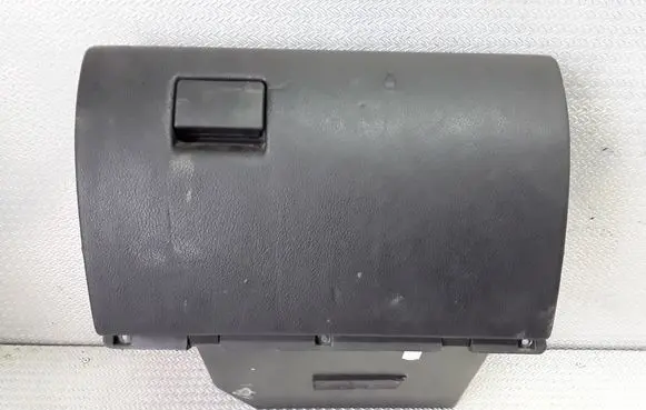 Opel Astra G Glove box