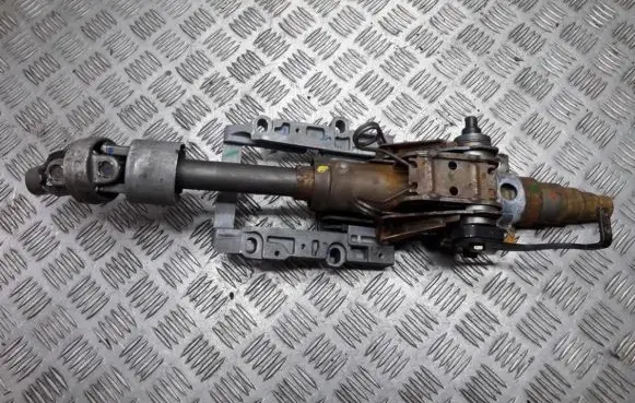 Audi A4 S4 B5 8D Steering wheel axle E101684