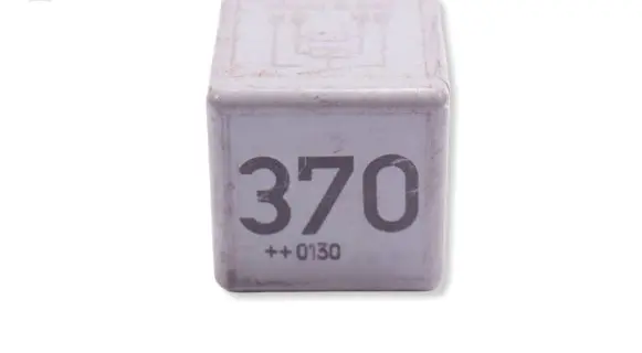 Volkswagen PASSAT B7 Other relay 8D0951253 V23134J52X300