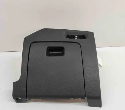Glove box