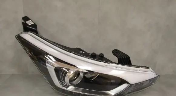 Hyundai i20 (GB IB) Headlight/headlamp 92102C8210 R009GBRL 01047799900010