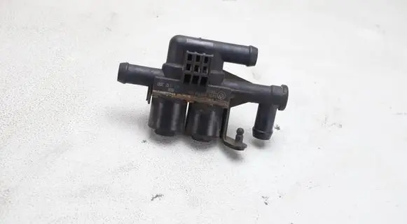 BMW 5 F10 F11 Coolant heater control valve 9119164 1147412200 110628