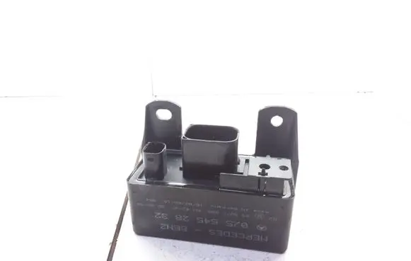 Mercedes-Benz A W168 Glow plug pre-heat relay 0255452832 899075000
