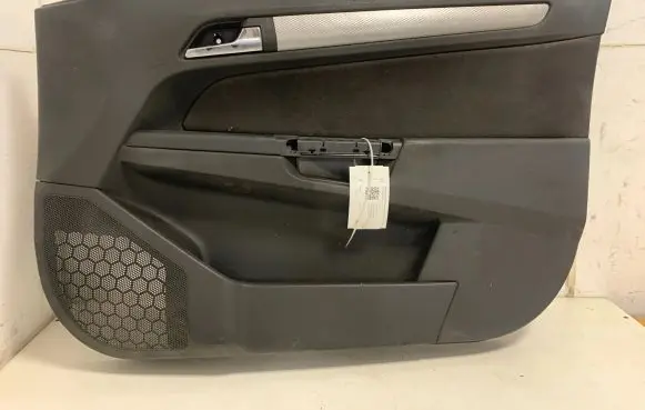 Opel Astra H Front door card panel trim 13153874 1225545