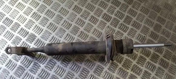 Audi A4 S4 B5 8D Front shock absorber/damper 8d0413031l