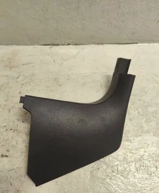 Foot area side trim