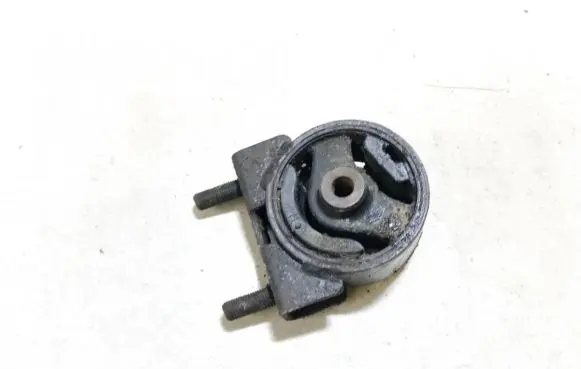 Suzuki Liana Engine mount bracket