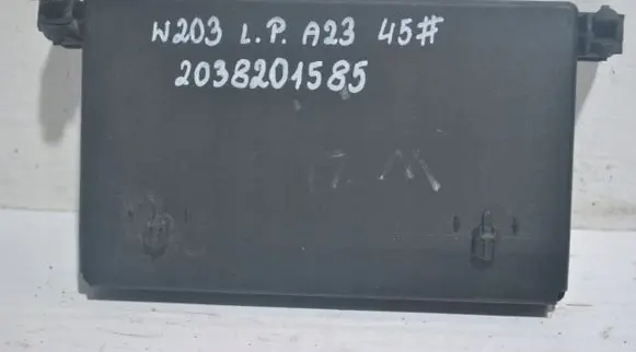 Mercedes-Benz C W203 Door control unit/module 2038201585