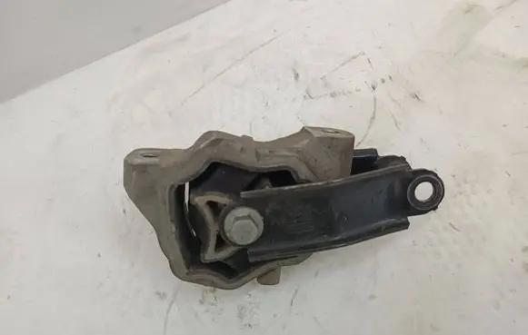 Volvo S60 Engine mount bracket 30748173 6G926P082LB