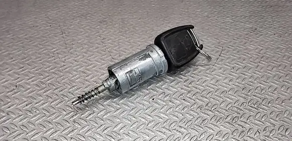Opel Zafira A Ignition lock 1310754