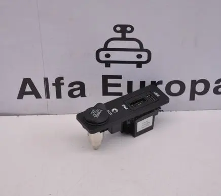 Jaguar XF X250 AUX in-socket connector 8X2319C166