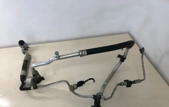 KIA Ceed Air conditioning (A/C) pipe/hose