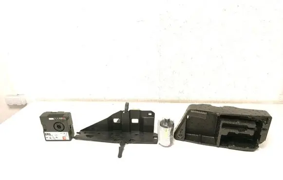Volkswagen Golf VIII Tire air pump compressor 5N0012615H