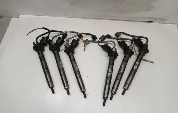 Audi A5 8T 8F Fuel injector 059130277AR