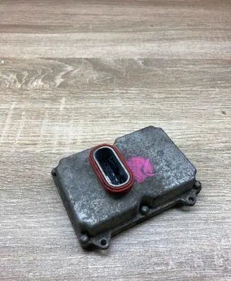Mercedes-Benz E W211 Headlight ballast module Xenon A0028202426 5DF008279 Used