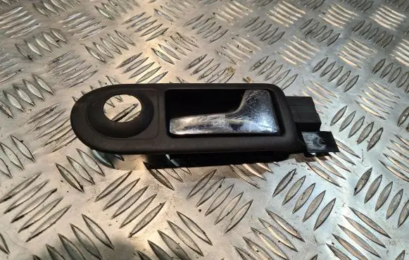 Volkswagen Golf IV Front door interior handle 1J0837114
