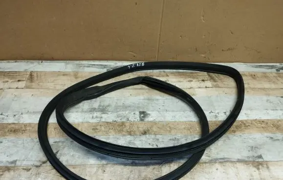 Honda Civic Rubber seal rear door 