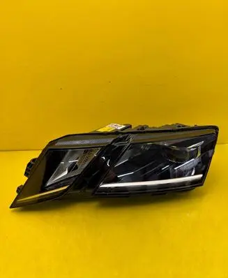 Skoda Octavia Mk3 (5E) Headlight/headlamp 5E1941015D