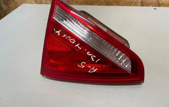 Audi A5 Sportback 8TA Tailgate rear/tail lights 8T0945093