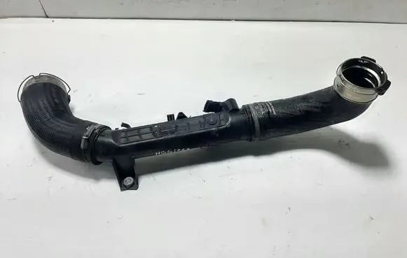 Volvo XC60 Intercooler hose/pipe 31686412 31405341