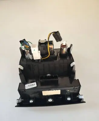 Hyundai ix35 Seat heating switch 933102Y100TAN