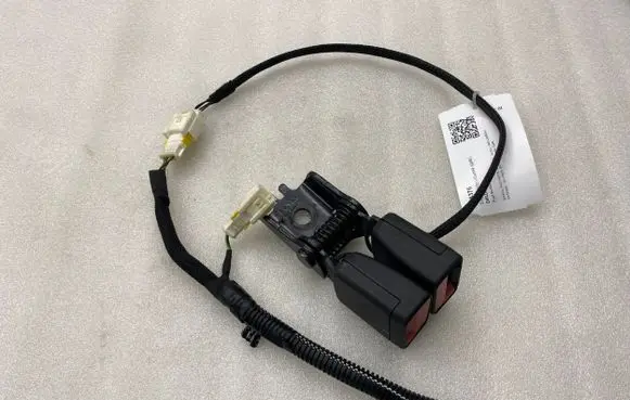 Opel Mokka B Middle seatbelt buckle (rear) 9851193180
