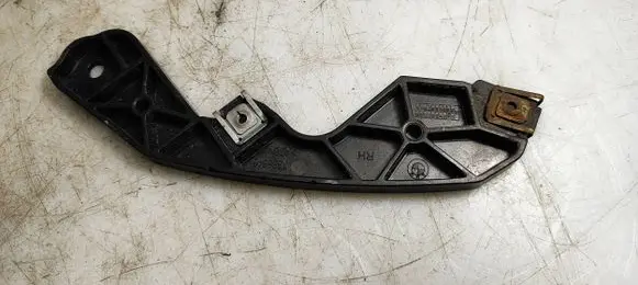 BMW i3 Front bumper mounting bracket 7385646