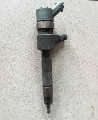 Opel Vectra C Fuel injector 0445110276