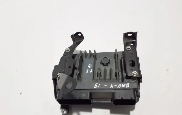 Toyota RAV 4 (XA50) Engine control unit/module 2763001852