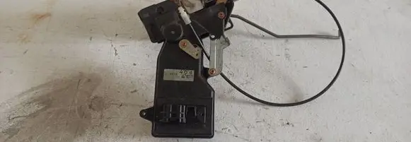 Mazda 6 Front door lock 102325