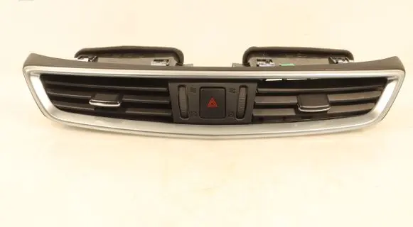Nissan Qashqai Dashboard air vent grill cover trim 687504EA0