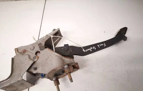 Ford Galaxy Brake pedal