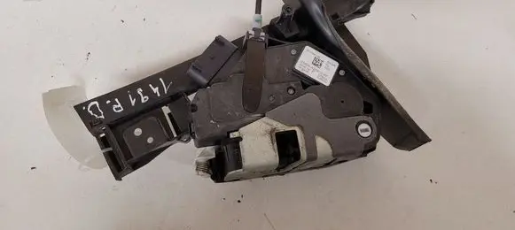 Ford Focus Front door lock 921764105 BM5AA26412AF