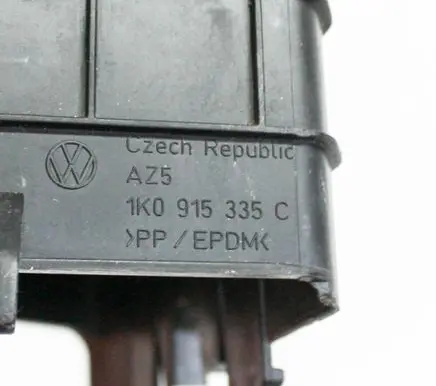 Volkswagen Golf Plus Other engine bay part 1K0915335C