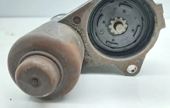 Audi Q3 8U Hand brake/parking brake motor 32332267K