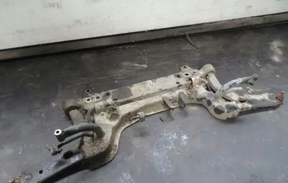 Ford Fiesta Front subframe TRAWERSA