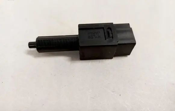 Nissan Juke I F15 Brake pedal sensor switch