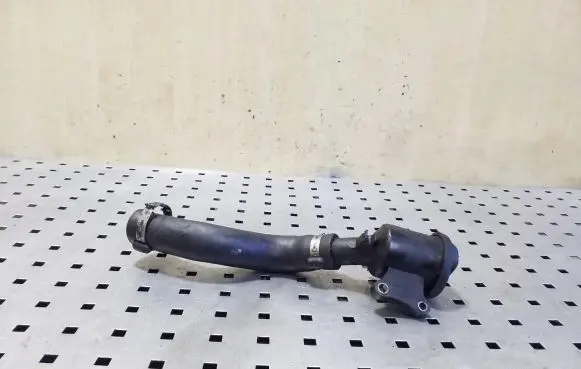 Land Rover Freelander 2 - LR2 Oil fill pipe 9683218880