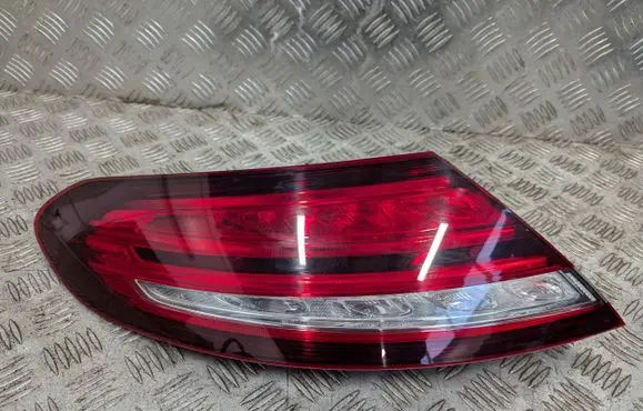 Mercedes-Benz C W205 Rear/tail lights A2059062905