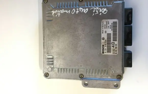 Citroen C5 Engine control unit/module 0281010938 9646196480
