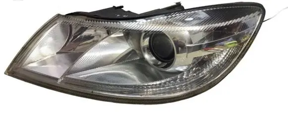 Skoda Octavia Mk2 (1Z) Headlight/headlamp 1LL247052 00000201 24705227000032