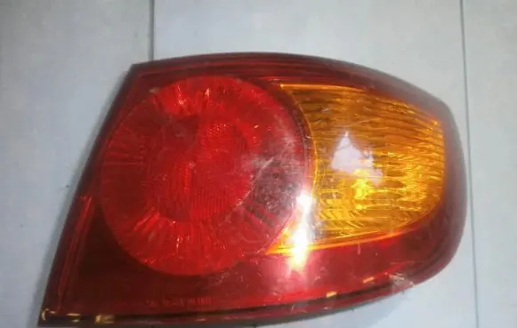 Hyundai Elantra Rear/tail lights r924022d2sae